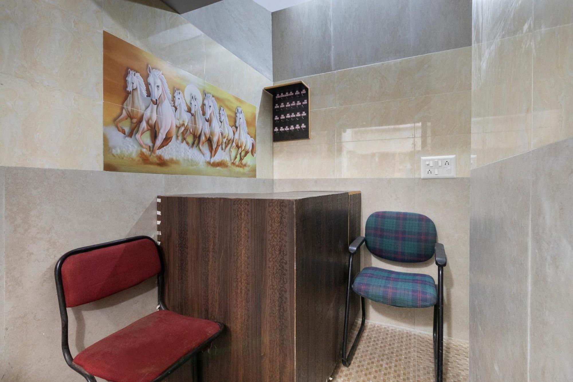 Spot On Ssr Lodging And Boarding Bangalore Esterno foto